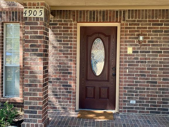 2nd image of 4905 Park Brook Dr