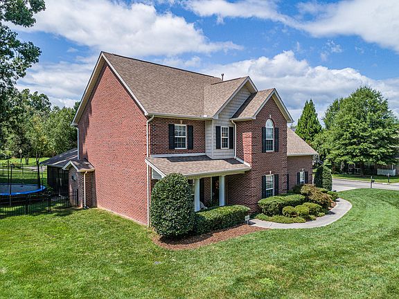3rd image of 12600 Hickoryborough Ln