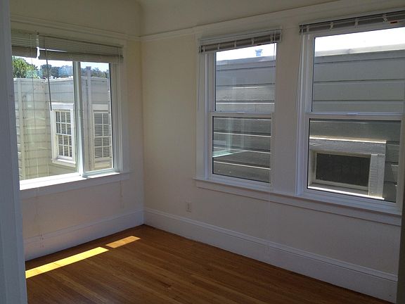 4th image of 1307 Cabrillo St