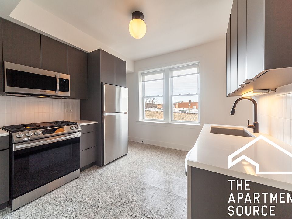 1st image of 3051 W Medill Ave #1B
