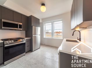 3051 W Medill Ave #1B, Chicago, IL 60647