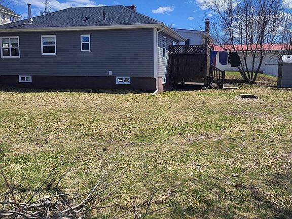 5th image of 44 Kaulback St