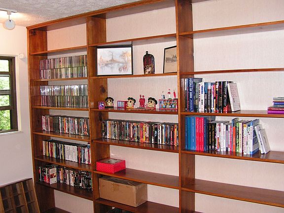 Built in Book Shelves