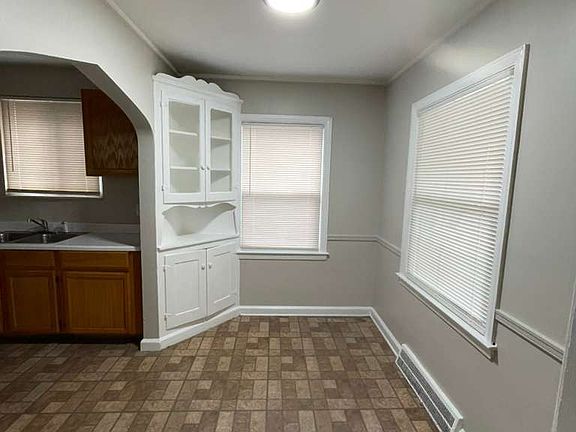 5th image of 8518 Sussex St