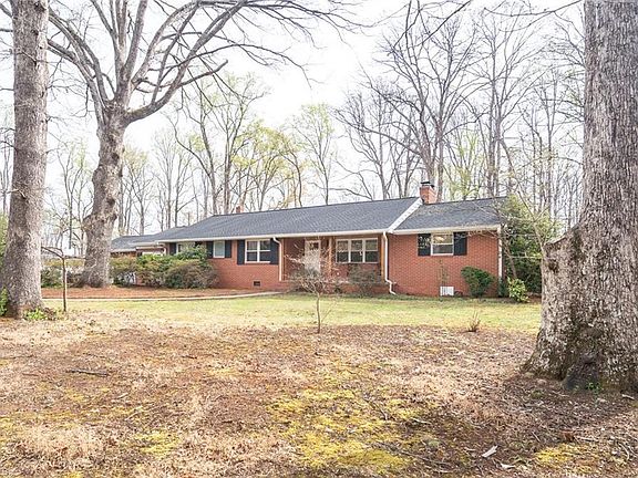2nd image of 912 Forest Hill Dr