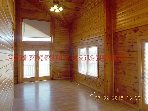 11889 Hobday Rd High ceilings