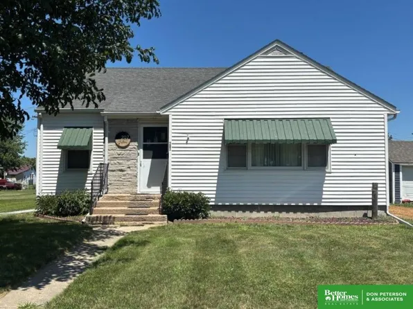 207 W Cedar St, Coleridge, NE 68727