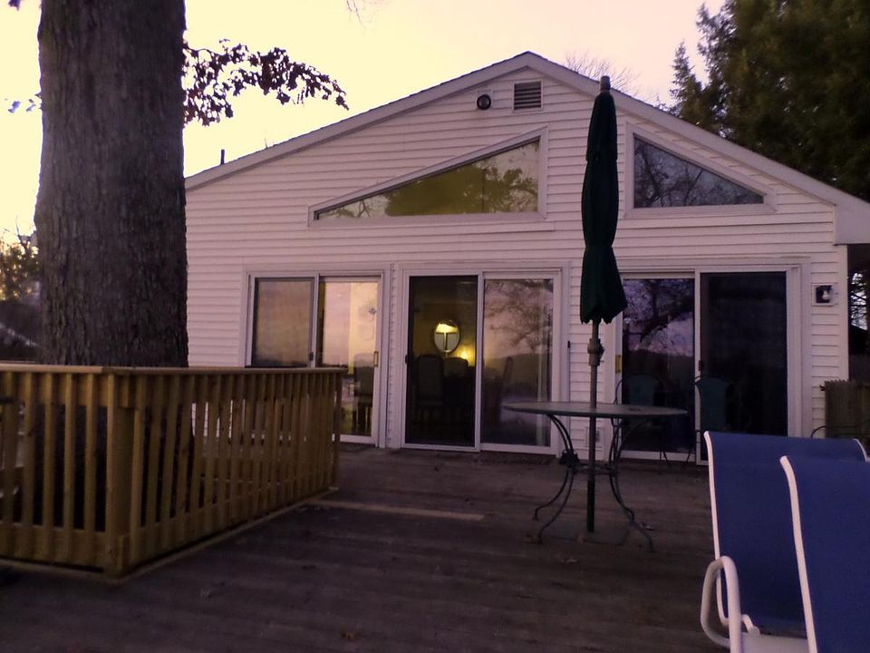 Front/Facing Lake