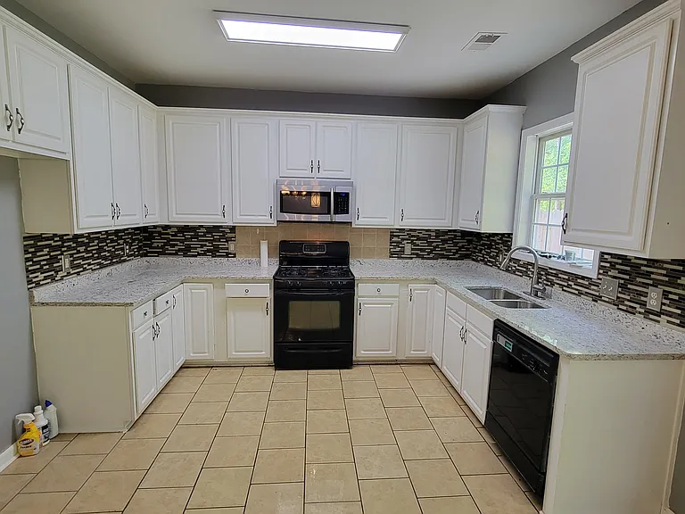 745 Terrace Creek Dr — Photo 17
