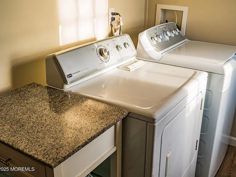 70 N Bath Ave #1 — Photo 19