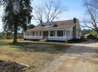 555 Glenloch Rd, Roopville, GA 30170