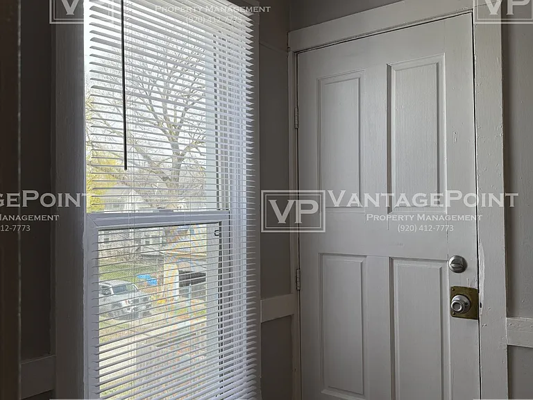 813 N Broadway — Photo 10