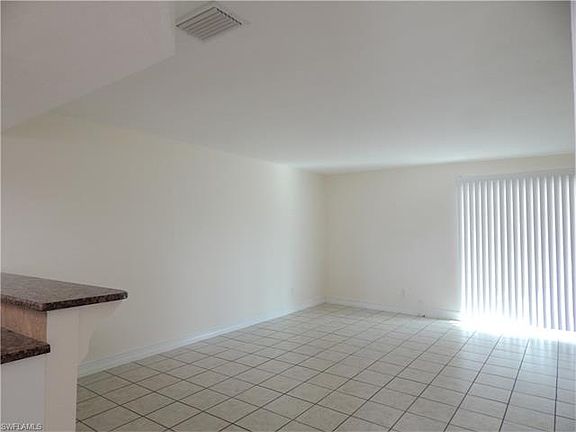 4th image of 519 NE 24th Ave