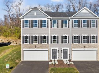 1309 Bedford Rd N, Irwin, PA 15642