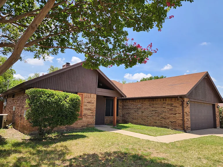 5820 Concord St — Photo 1