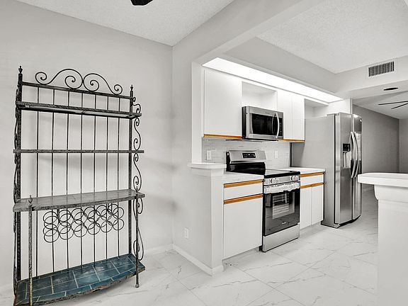 3rd image of 1605 Abaco Drive #E1