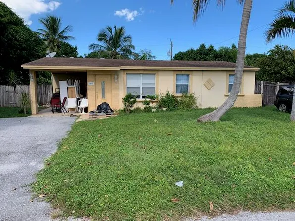 1613 Paxton Avenue, Mangonia Park, FL 33407