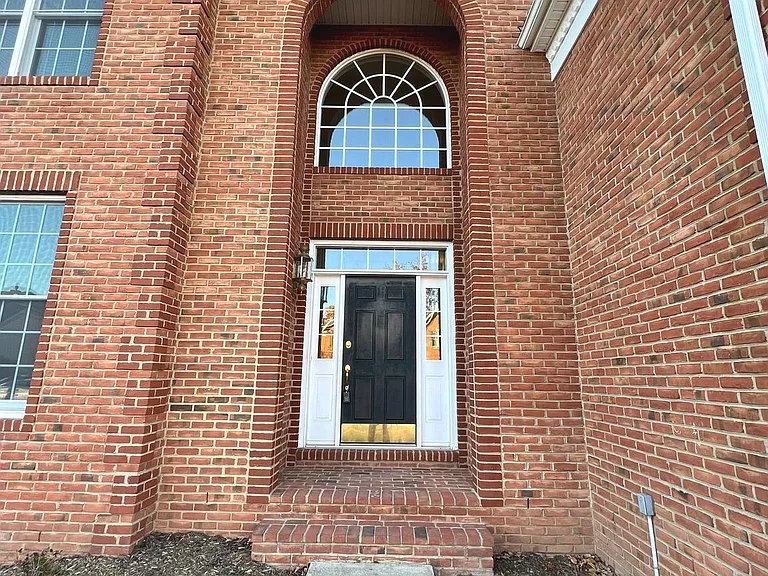 5920 Interlachen Ct — Photo 2