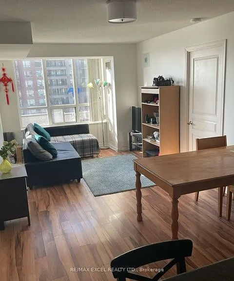 350 Red Maple Rd #508 — Photo 6