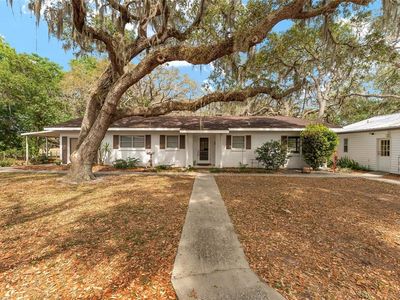 18027 SE 90th St, Ocklawaha, FL, 32179