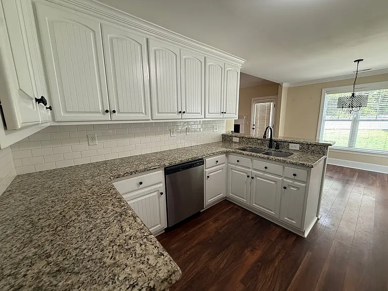 3606 Ashford Dr — Photo 5