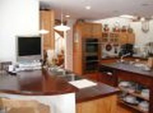 11 Chester Sq, Gloucester, MA 01930