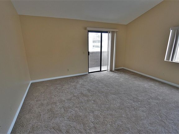 5th image of 936 Sapphire St APT D