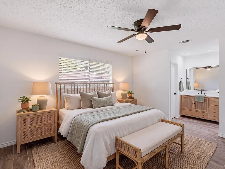 14230 Montaigne Dr — Photo 12