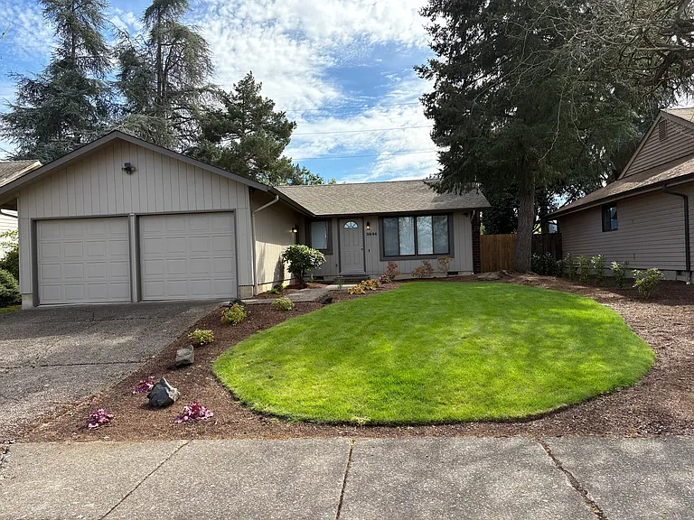 3844 Peppertree Dr — Photo 2