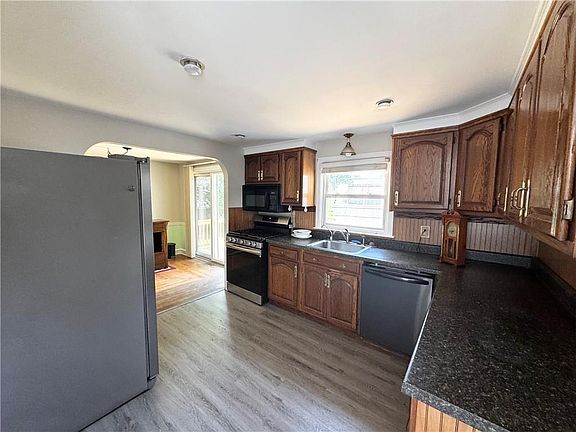 5th image of 23 Edendale Dr