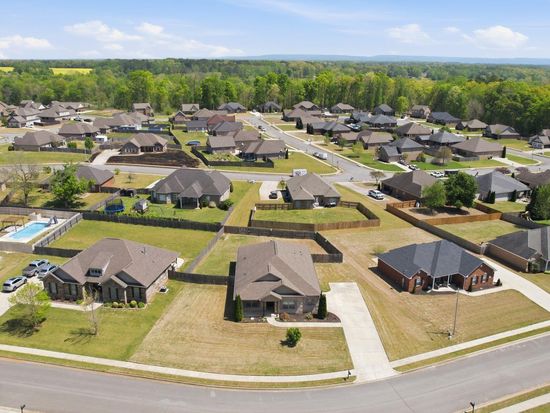 117 Khaki Ridge Dr, Hazel Green, AL 35750
