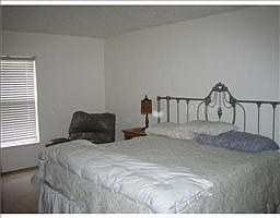 4th image of 616 Holbrook Ave