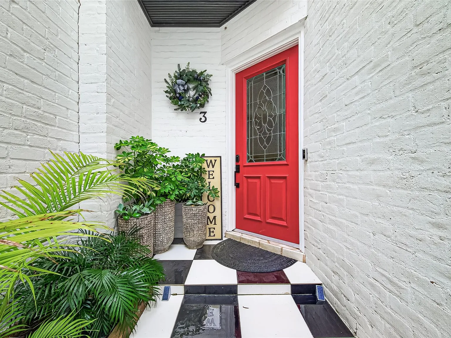 3 bed, 3.5 bath, 2388 sqft, $5,500 — Photo 3
