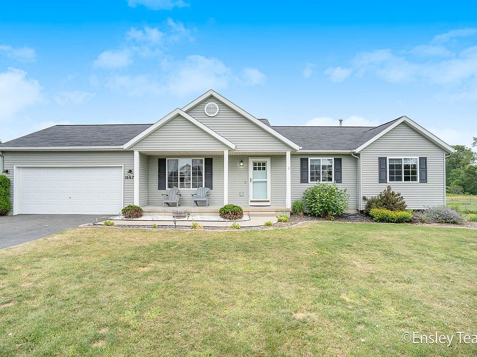 1st image of 16670 Antler Dr NE