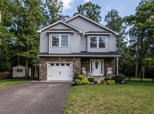 19 Wayside Ter, Tinton Falls, NJ 07724