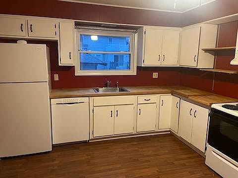 2nd image of 579 Tacoma Ave #1