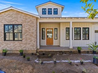 2531 Ivy Rd, Oceanside, CA 92054