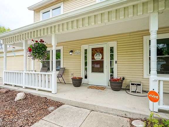 3rd image of 7249 Tappan Dr