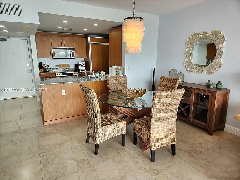 10275 Collins Ave #824 — Photo 4