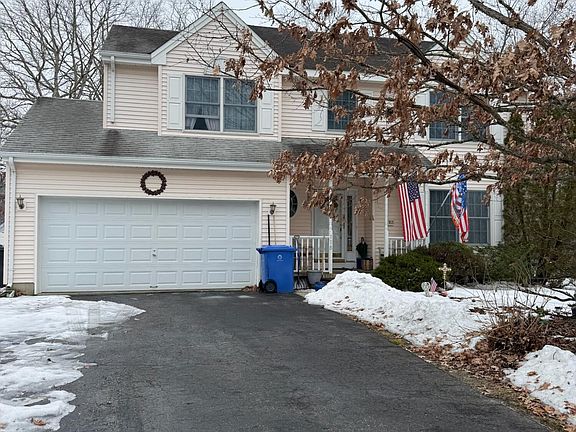4th image of 118 Autumn Oak Lane