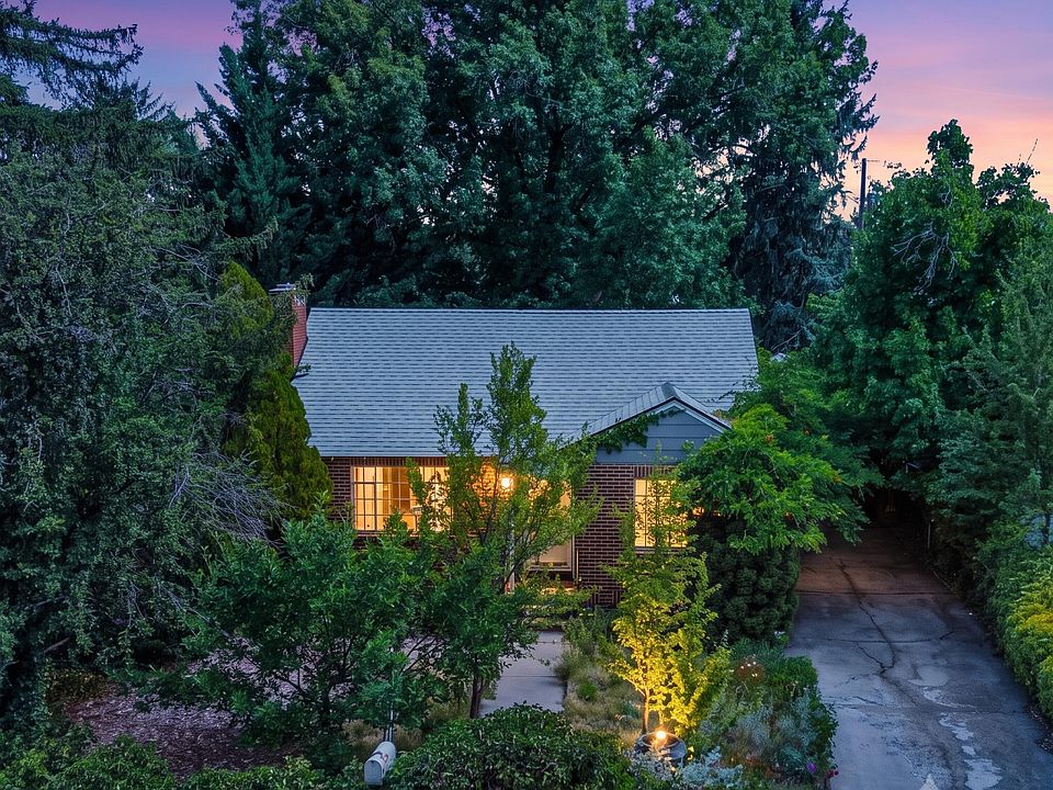 1st image of 236 Bonnie Briar Pl