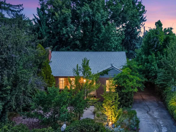 236 Bonnie Briar Pl, Reno, NV 89509