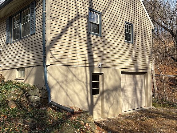 Side entrance and garage