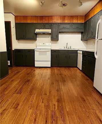 5th image of 1005 Brock Dr