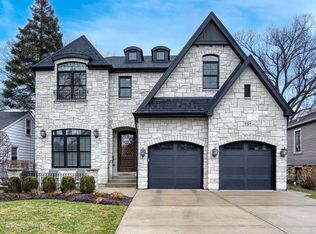 191 S Sunnyside Ave, Elmhurst, IL 60126