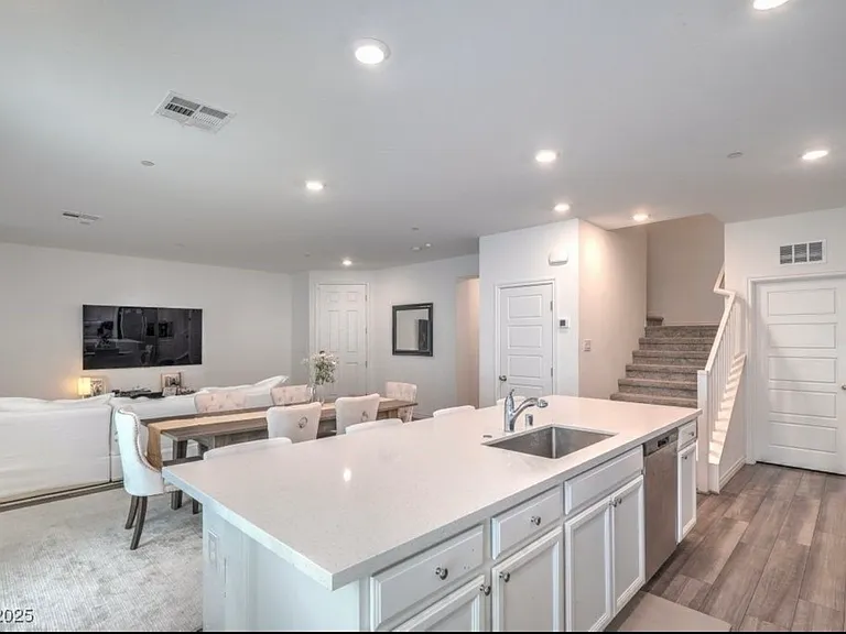 7318 N Decatur Blvd #4 — Photo 3
