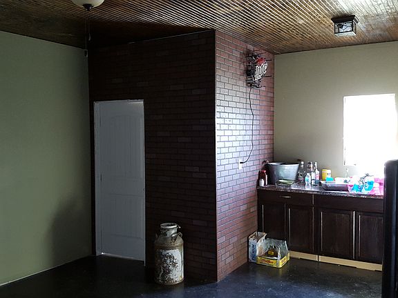 400 sq ft room in the shop