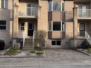 490 Veterans Dr #9, Barrie, ON L4N9N4
