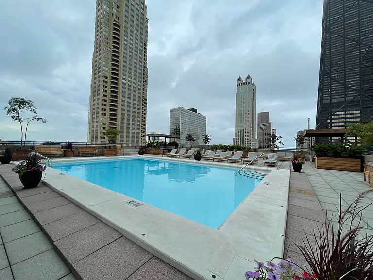 777 N Michigan Ave #904 — Photo 32
