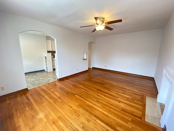 3rd image of 2330-2334 N High St #2332-11
